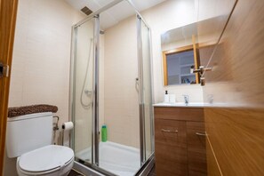 Bathroom - central street apartment (Santander)