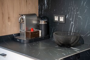 Coffee and/or coffee maker - Estudio luminoso, excelente ubicación (Santander)