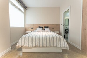 WiFi, bed sheets