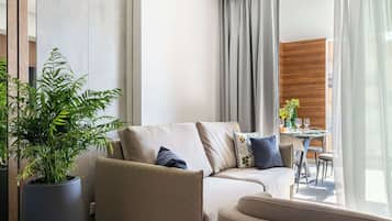 Fernseher, Stereoanlage, Arbeitsbereiche