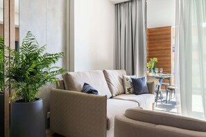 Fernseher, Stereoanlage, Arbeitsbereiche