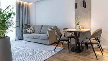 TV, stereo, offices