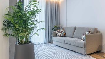 Fernseher, Stereoanlage, Arbeitsbereiche