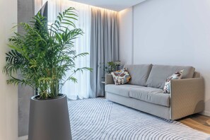 Fernseher, Stereoanlage, Arbeitsbereiche