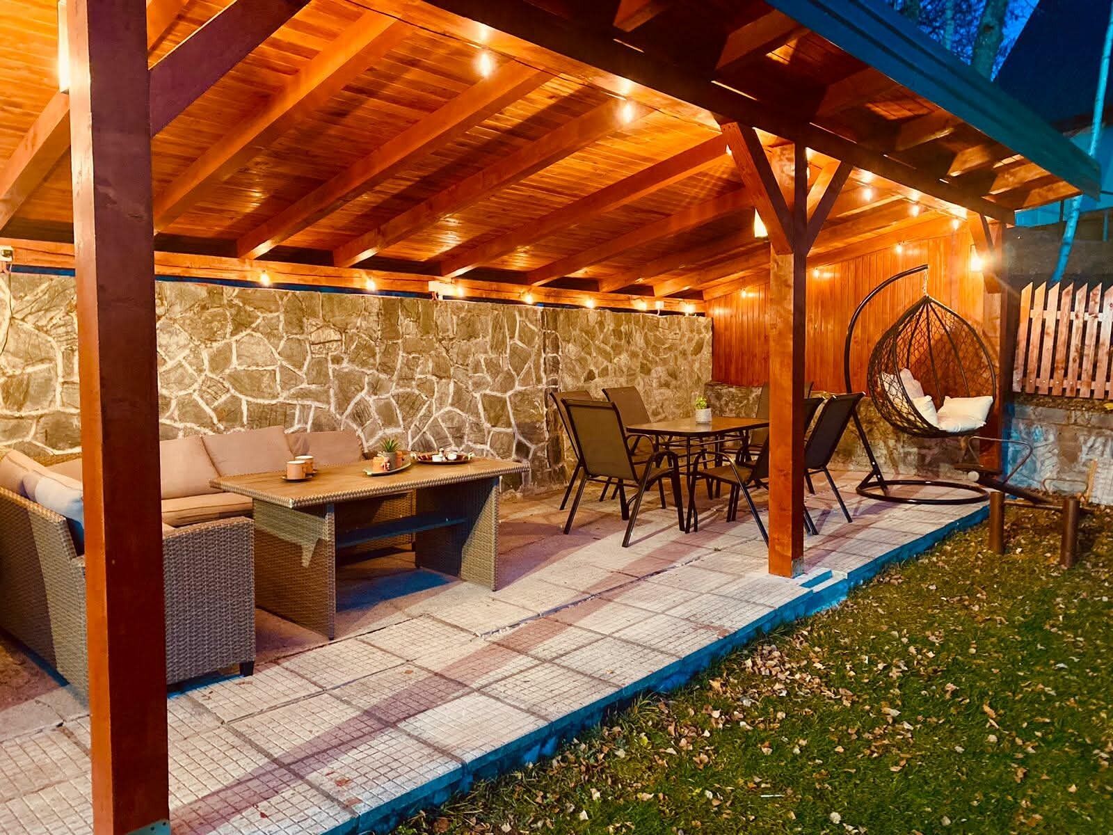 House, 4 Bedrooms, Smoking, Balcony | Teres/patio