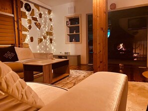 Casa, 4 habitaciones, para fumadores, balcón | Sala de estar