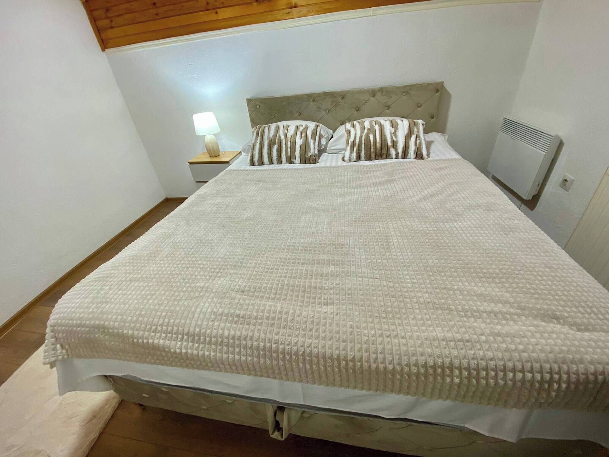 House, 4 Bedrooms, Smoking, Balcony