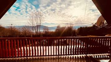 House, 4 Bedrooms, Smoking, Balcony | Terrace/patio