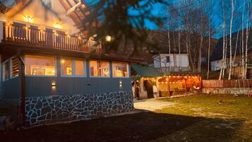 House, 4 Bedrooms, Smoking, Balcony | Exterior