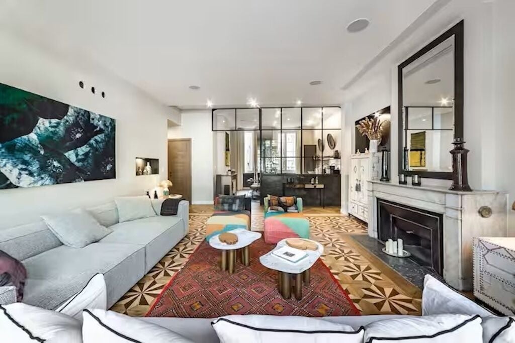 Télévision, cheminée