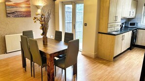 House, 3 Bedrooms, Patio, Garden View | Dining room - 3 Bed Town House - Sleeps 5 - Ensuite - Off Street Parking - Pets Welcome - Wifi (Bromley)