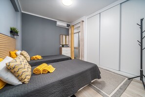 2 bedrooms, iron/ironing board, WiFi, bed sheets - Zizas House T2 Palace Apartment with Sea View, Wi-Fi and Air Conditioning (Portimão)