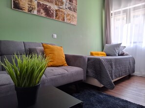 TV - Zizas House T2 Magnificent – Holiday Apartment with Wi-Fi & Air Conditioning (Portimão)