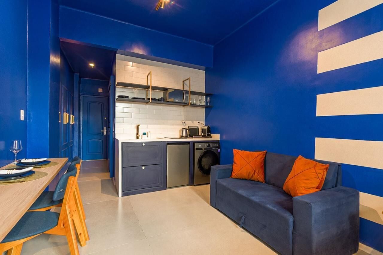 Luxury-Apartment, Küche, am Strand | Wohnbereich | Arbeitsbereiche