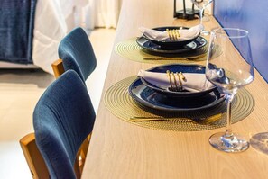 Appartement Luxe, cuisine, en bord de plage | Coin séjour | Espaces bureaux