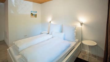 Comfort Apartment, Kitchen, City View | Premium bedding, free cribs/infant beds, free WiFi, bed sheets