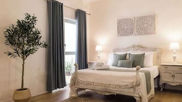 3 habitaciones, tabla de planchar con plancha, wifi y ropa de cama