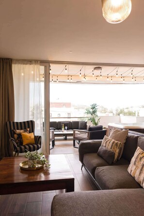 Télévision, espaces bureaux