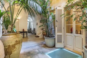 Interior - Palazzo San Pawl | Hompesh Suite (Valletta)