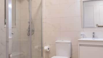 Shower, free toiletries, hair dryer, towels