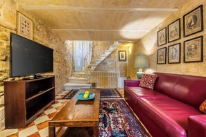 Televisión, oficina