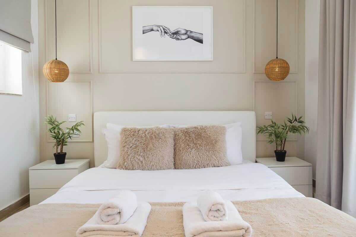 2 dormitorios, tabla de planchar con plancha, wifi y ropa de cama
