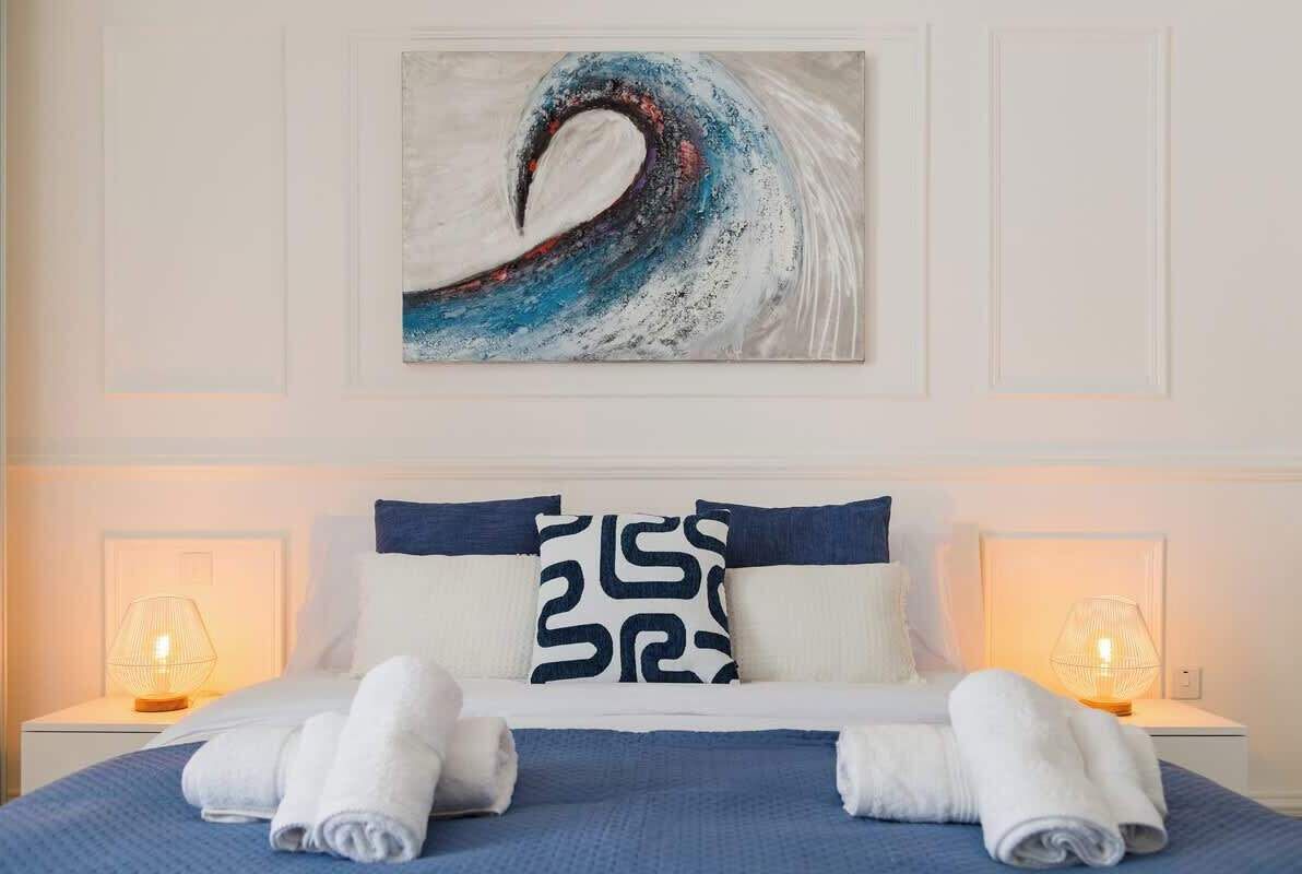 Fer et planche à repasser, lit parapluie, Wi-Fi, draps fournis