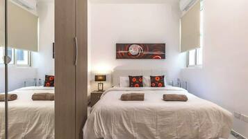 Fer et planche Ă repasser, lit parapluie, Wi-Fi, draps fournis