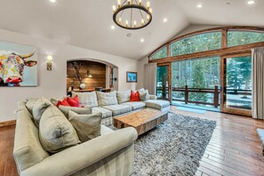 Smart TV, fireplace, offices