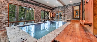 South Lake Tahoe Escape - Private Hot Tub + Pool