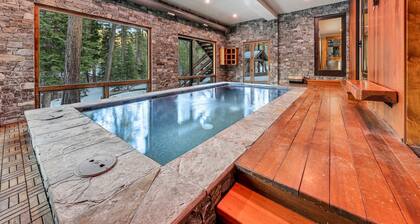 South Lake Tahoe Escape - Private Hot Tub + Pool