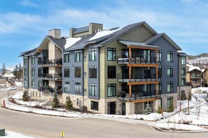 Exterior - Luxury 1 bedroom, downtown, private deck & firepit (Winter Park)