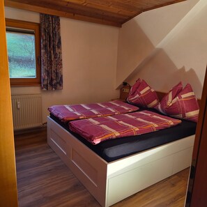 2 Schlafzimmer, Bettwäsche