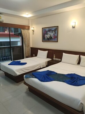 Comfort Double or Twin Room | Laptop workspace, free WiFi - HuaLaiDe Hotel (Kathu)