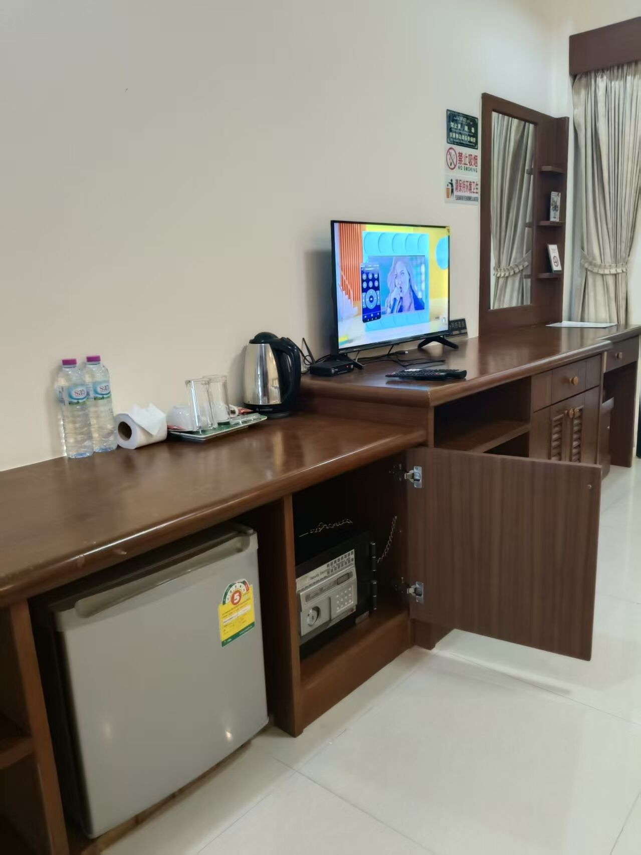 Comfort Double or Twin Room | Laptop workspace, free WiFi