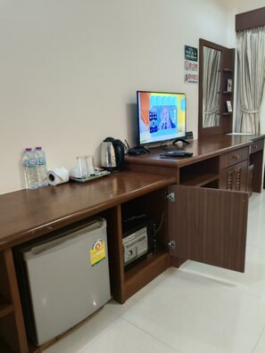 Comfort Double or Twin Room | Laptop workspace, free WiFi - HuaLaiDe Hotel (Patong)