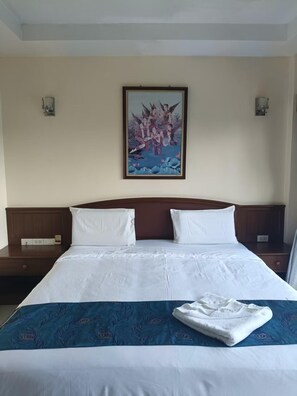 Comfort Double or Twin Room | Laptop workspace, free WiFi - HuaLaiDe Hotel (Patong)