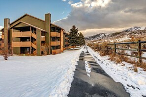 Exterior - Moose Mgmt 13X: Top Floor-Clubhouse-Walk to Shopping & Dining-Hot Tub (Park City)