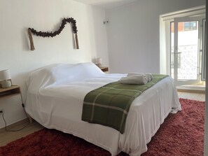 Iron/ironing board, free WiFi, bed sheets - Rossio Rooftop, Porta 6 - Estremoz, Alentejo (Estremoz)
