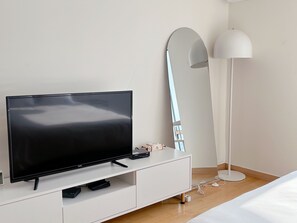 Iron/ironing board, WiFi, bed sheets - 1#[Mapo Station] Best View! Han River View- Skyline Stay (Seoul)