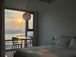 Iron/ironing board, WiFi, bed sheets - 1#[Mapo Station] Best View! Han River View- Skyline Stay (Seoul)