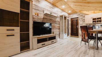 Departamento tradicional, patio, vista a la ciudad | Área de sala de estar