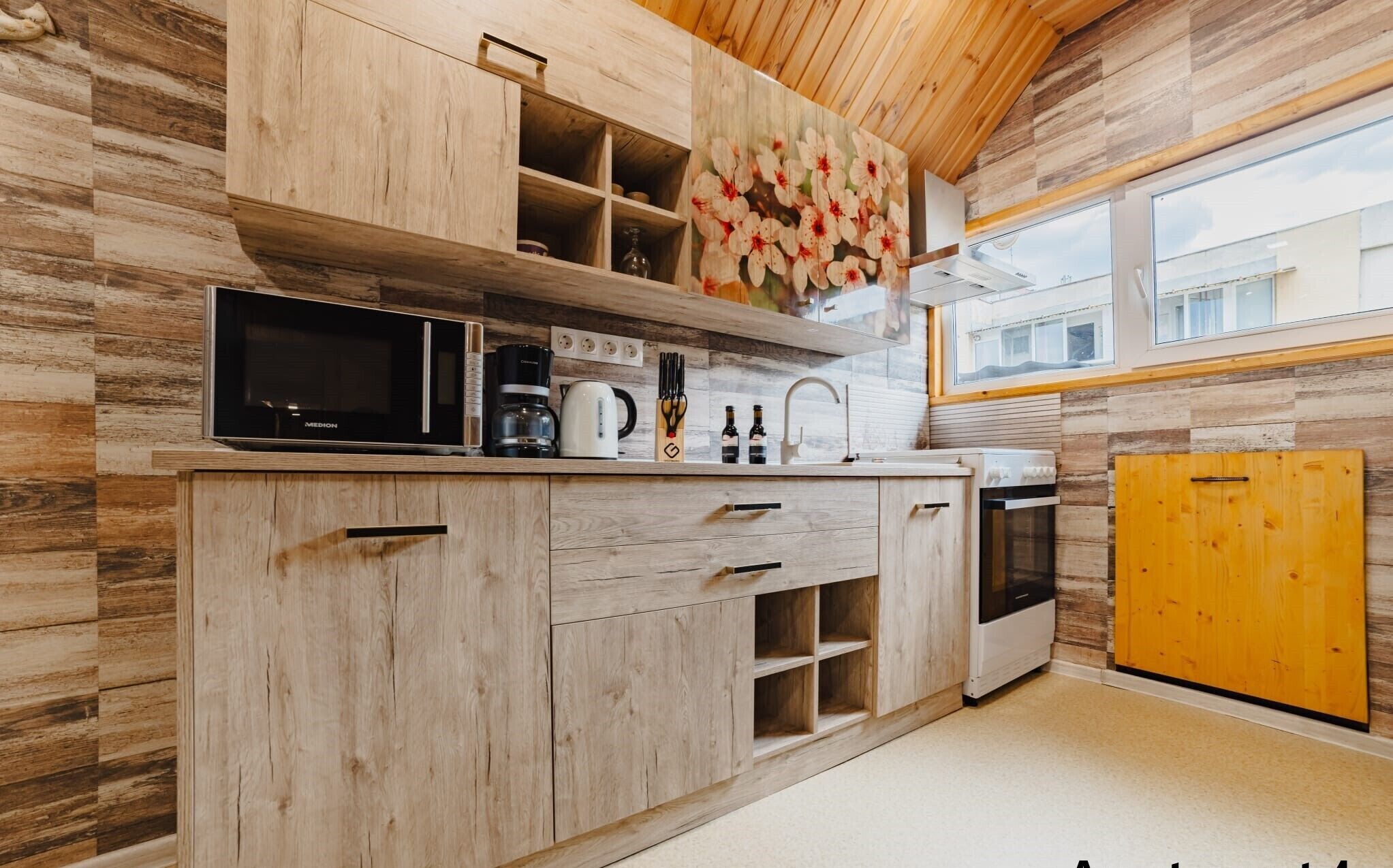 Tradisjonell leilighet, terrasse, byutsikt | Eget kjøkken | Høy barnestol