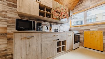 Departamento tradicional, patio, vista a la ciudad | Cocina privada | Periquera