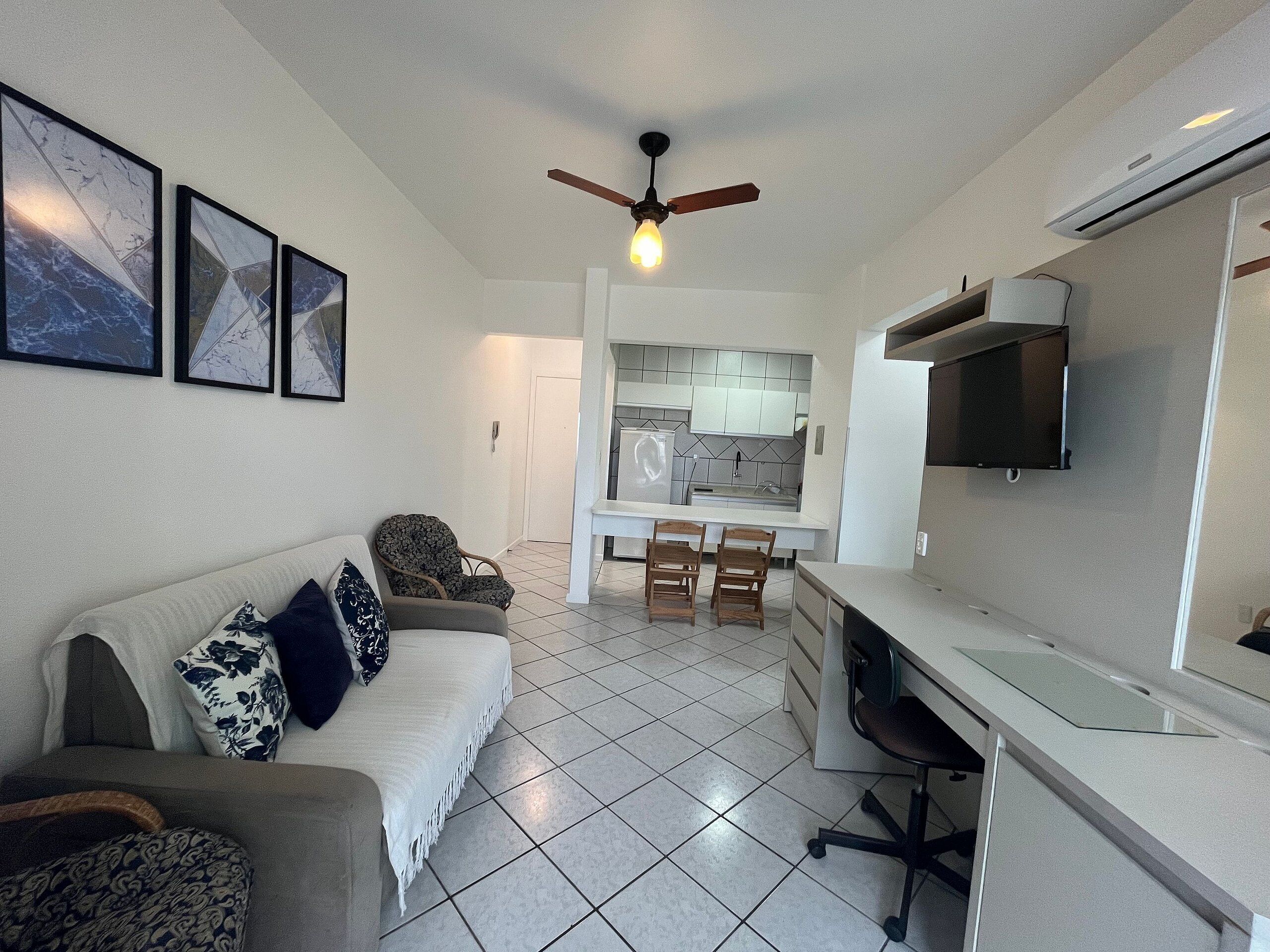 En 32-tommers smart-TV med digitale kanaler