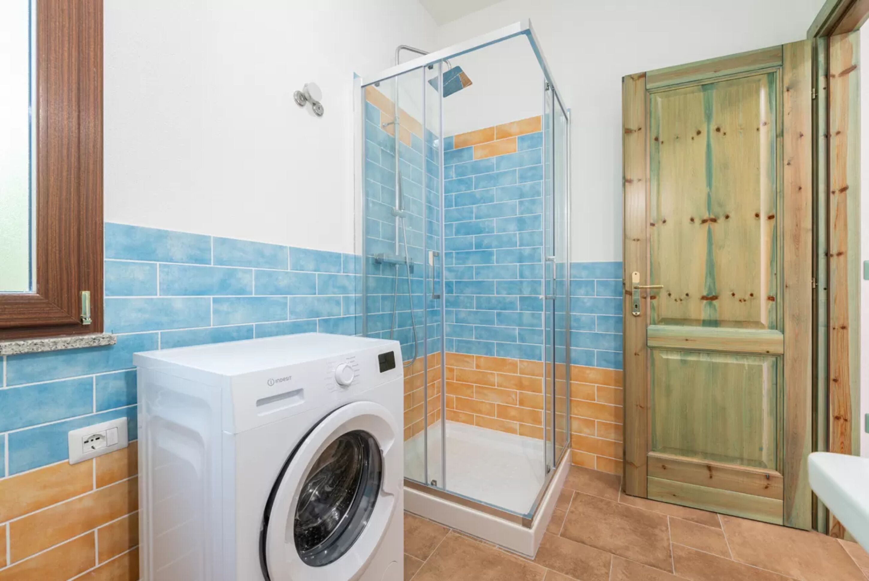 Badkamer met douche