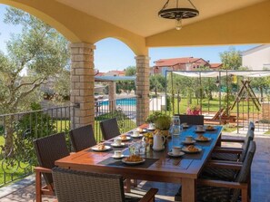 Outdoor dining - Villa Debora with private pool and backyard, Pet friendly (Vodnjan)