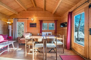 Dining - Chalet 'Ranch' with Mountain View and Shared Terrace (Saint-Sorlin-d'Arves)