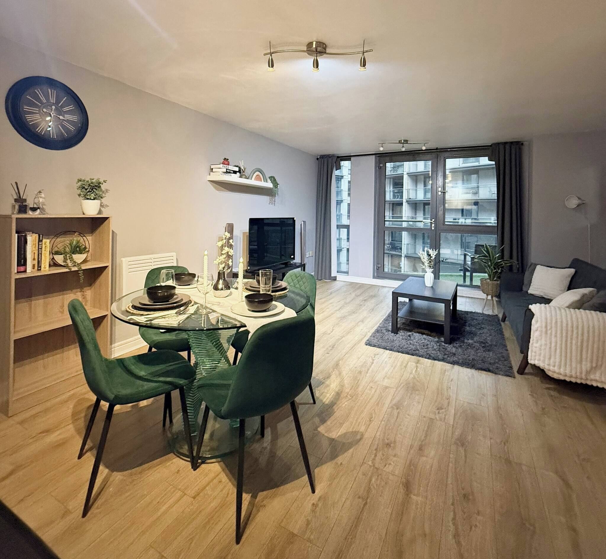 Apartment, 2 Bedrooms, Accessible, Balcony | Dining room