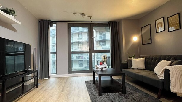 Apartment, 2 Bedrooms, Accessible, Balcony | Living area - 2bed Flat 5 Mins From New Street Free Parking (Birmingham)